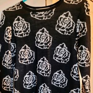 Black flower print sweater
